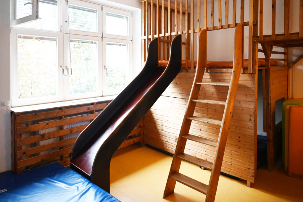 Mattenecke mit Hochebene und Rutsche